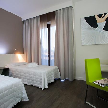 Hotel Desenzano Дезенцано-дель-Гарда Екстер'єр фото