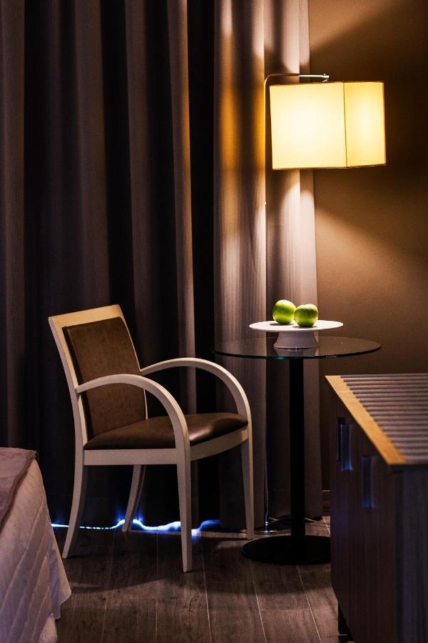 Hotel Desenzano Дезенцано-дель-Гарда Екстер'єр фото