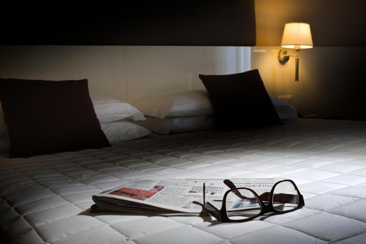 Hotel Desenzano Дезенцано-дель-Гарда Екстер'єр фото