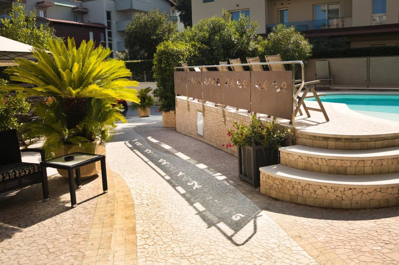 Hotel Desenzano Дезенцано-дель-Гарда Екстер'єр фото