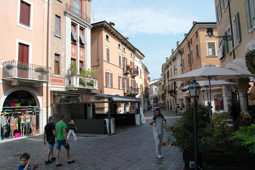 Hotel Desenzano Дезенцано-дель-Гарда Номер фото