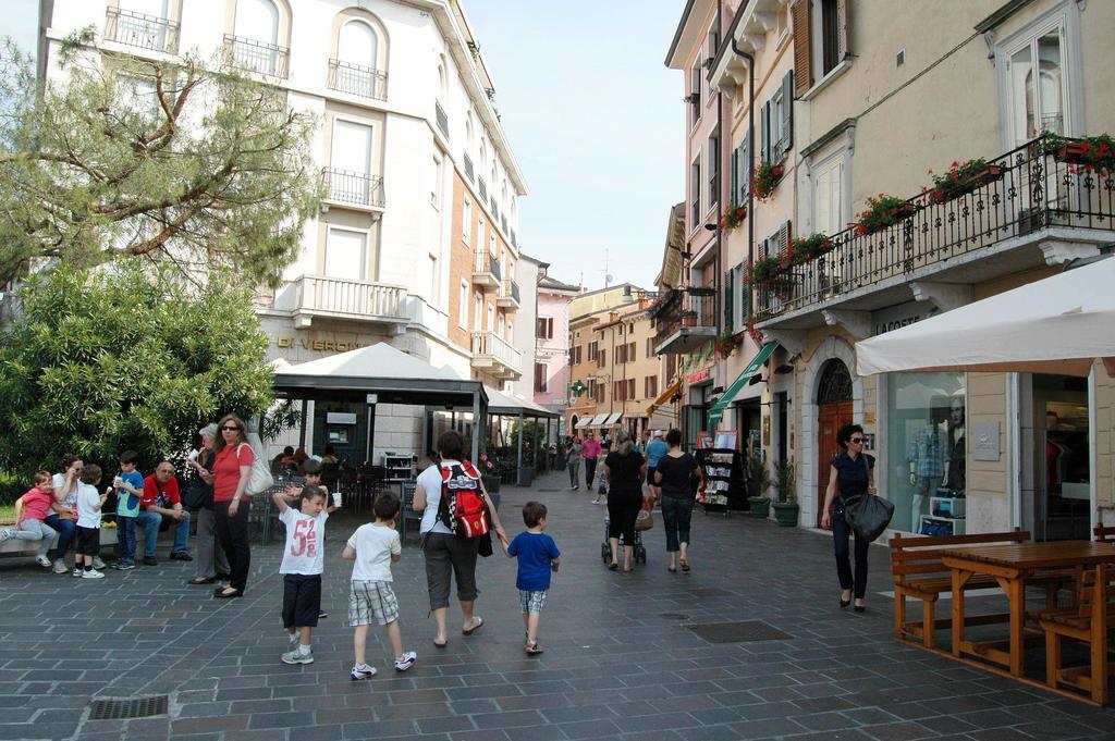 Hotel Desenzano Дезенцано-дель-Гарда Номер фото